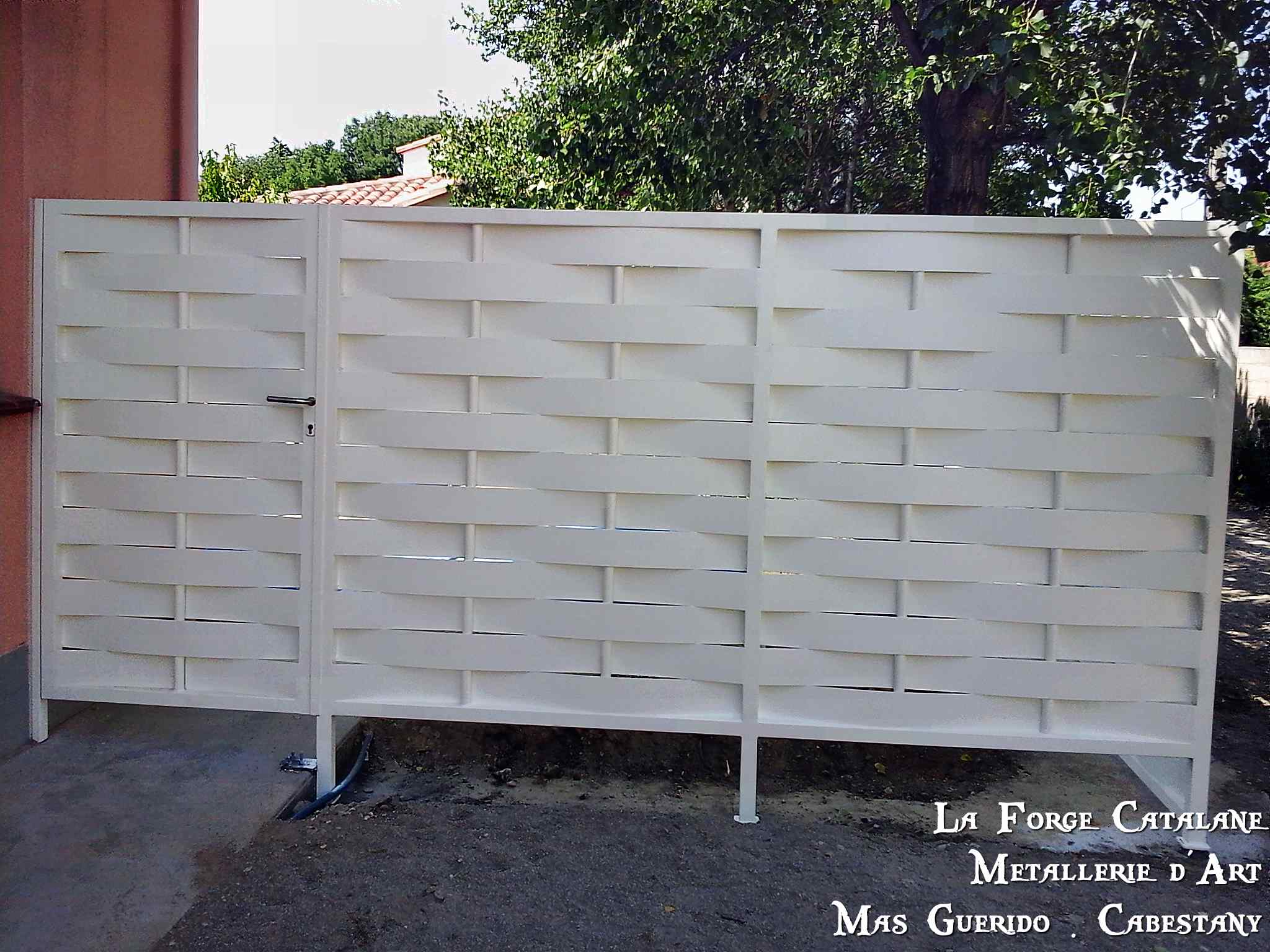 cloture lames tole vannerie tube renfort finition thermolaquage forge catalane 3.jpg